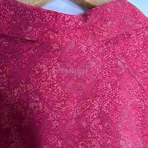 Women’s  Columbia Titanium Hiking Shirt Size Medium - Picture 8 of 10